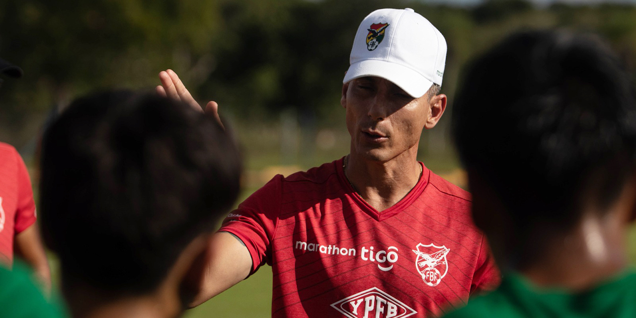 Pablo Escobar, técnico de la Sub-17.