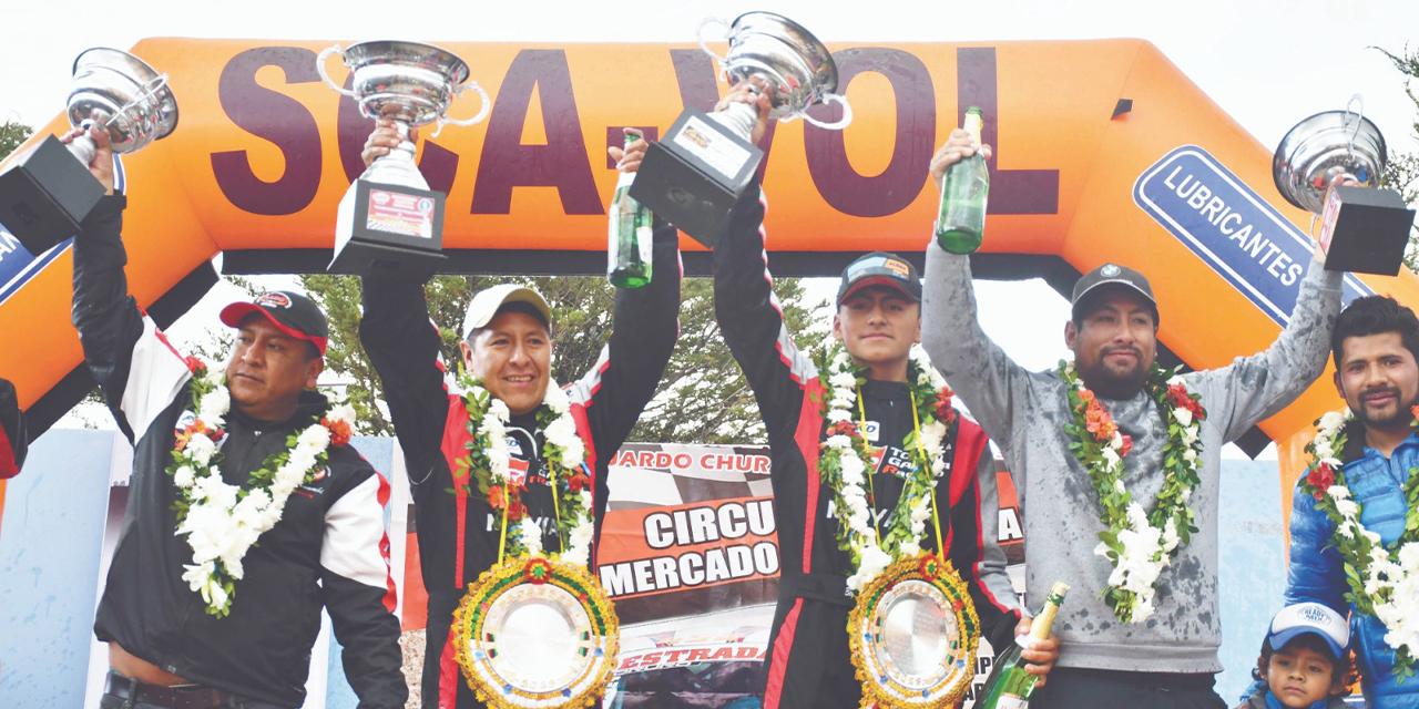 Hugo Dellien posa orgulloso con el trofeo de campeón. (Foto: APG)