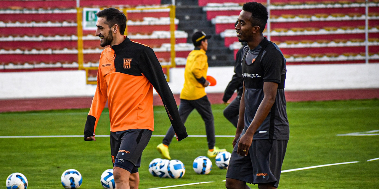 El optimismo y la confianza de los jugadores de The Strongest, Luciano Ursino y Jaime Arrascaita. (Foto: The Strongest)