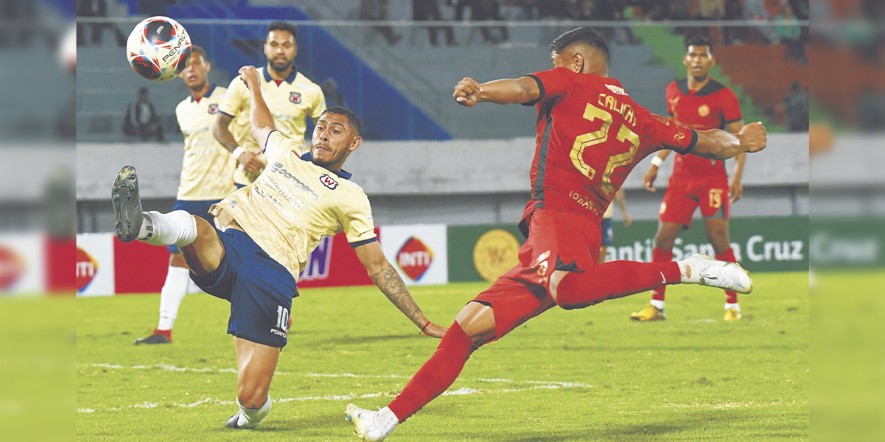 Una incidencia del partido jugado en el estadio Félix Capriles. (Foto: U de VInto/APG)