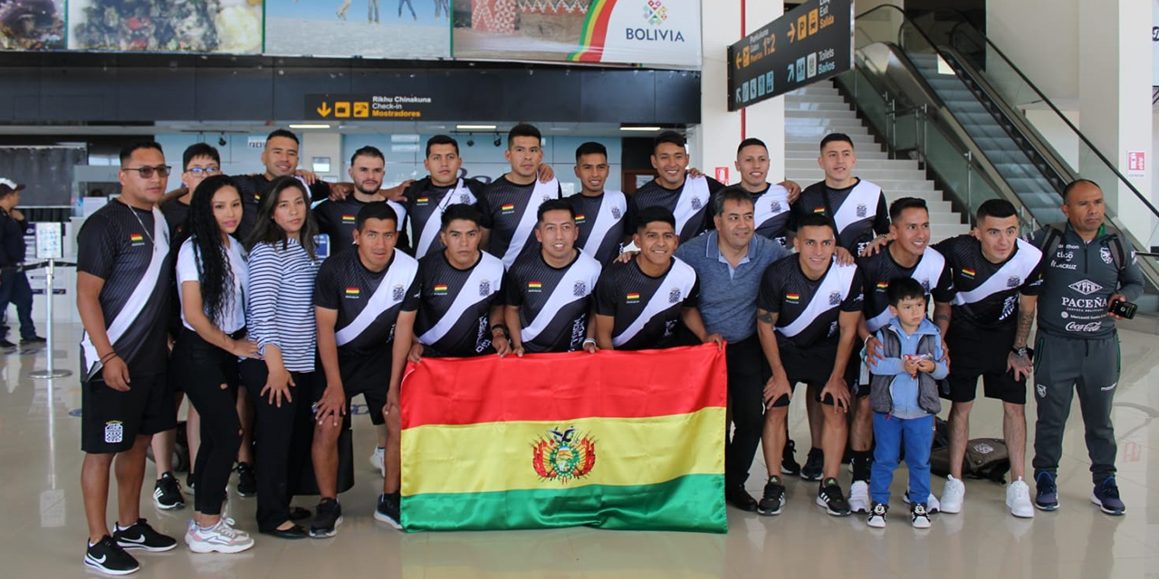 Miembros de la delegación del equipo de futsal de Fantasmas Morales Moralitos. (Foto: Fantasmas)