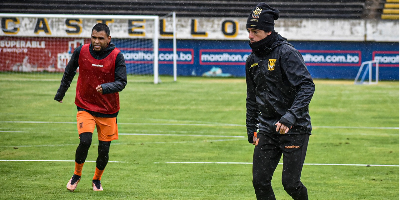 El Tigre se entrenó ayer en plena lluvia.