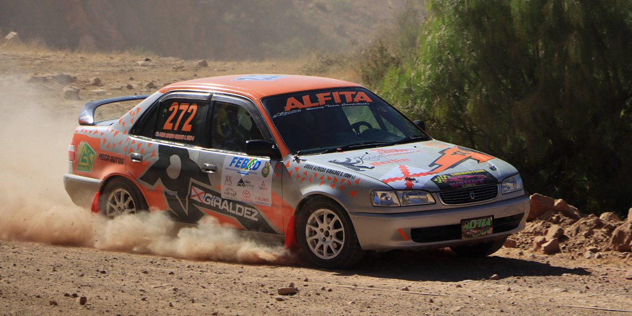 El coche 272 piloteado por Manuel Castellón en plena competencia durante la vuelta de clasificación. (Foto: APG)