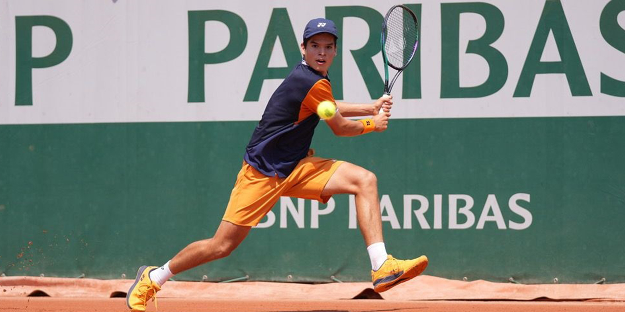 El tenista boliviano Juan Carlos Prado en su participación en el Roland Garros Junior. 