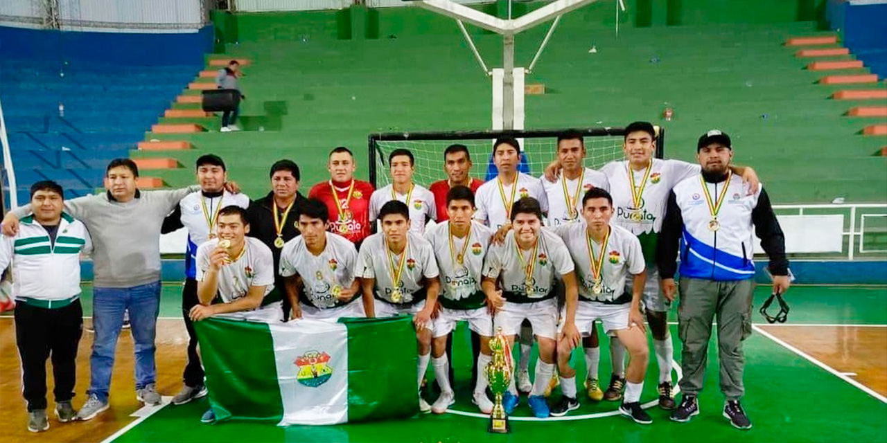 El seleccionado de Punata conquistó el título nacional del futsal provincial que se disputó en Tarija.  Foto: COMISIÓN DE FUTSAL