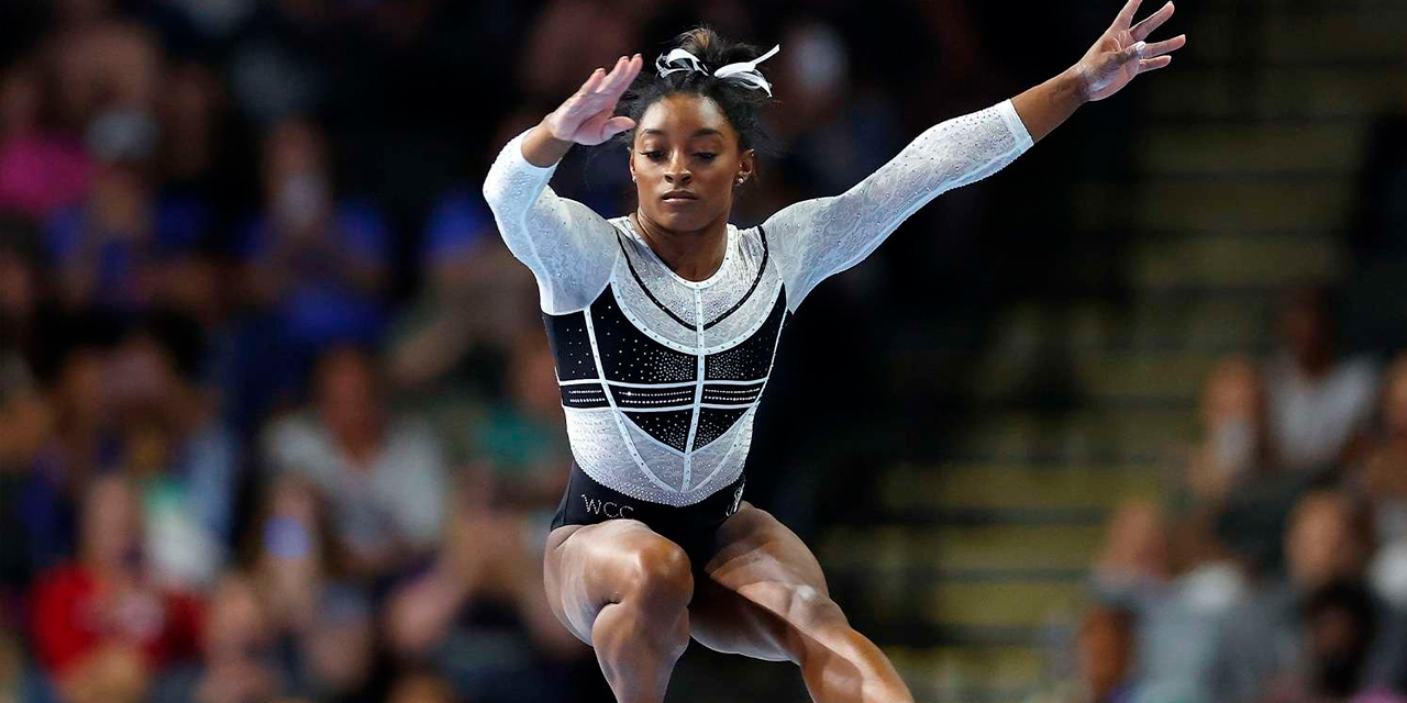 La gimnasta Simone Biles (centro) volvió a lo más alto del podio de ganadores. Fotos: Sport