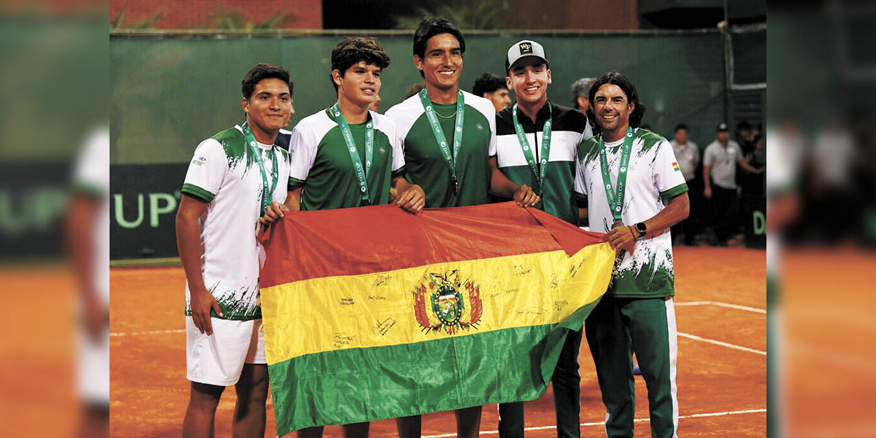 Integrantes del equipo boliviano de tenis que perdió el año pasado ante el mismo rival. | Foto: FBT