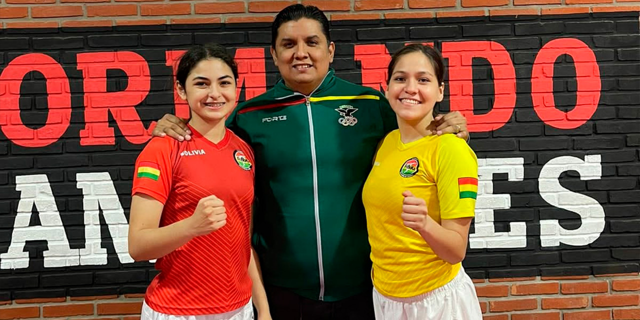 Las karatecas Sol Sandoval (izq.) y Nazira Aponte junto al entrenador José Bazoalto Foto: FEBOKA