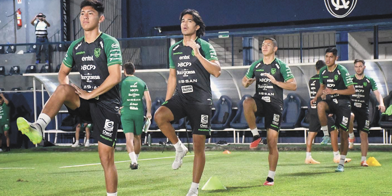 Jugadores de la Selección en la práctica en Belém.