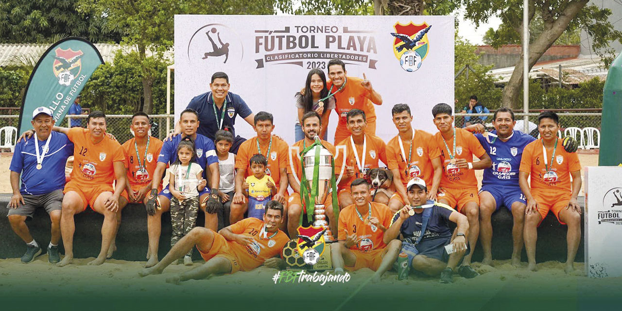 Jugadores del club Hamacas, campeón nacional de fútbol playa. | Foto: FBF