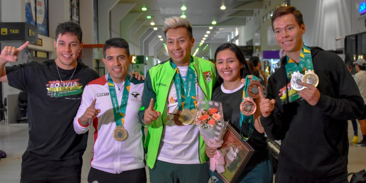 Los integrantes del equipo de ráquetbol que lograron medallas para el país. Fotos:  Min. De Salud y Deportes