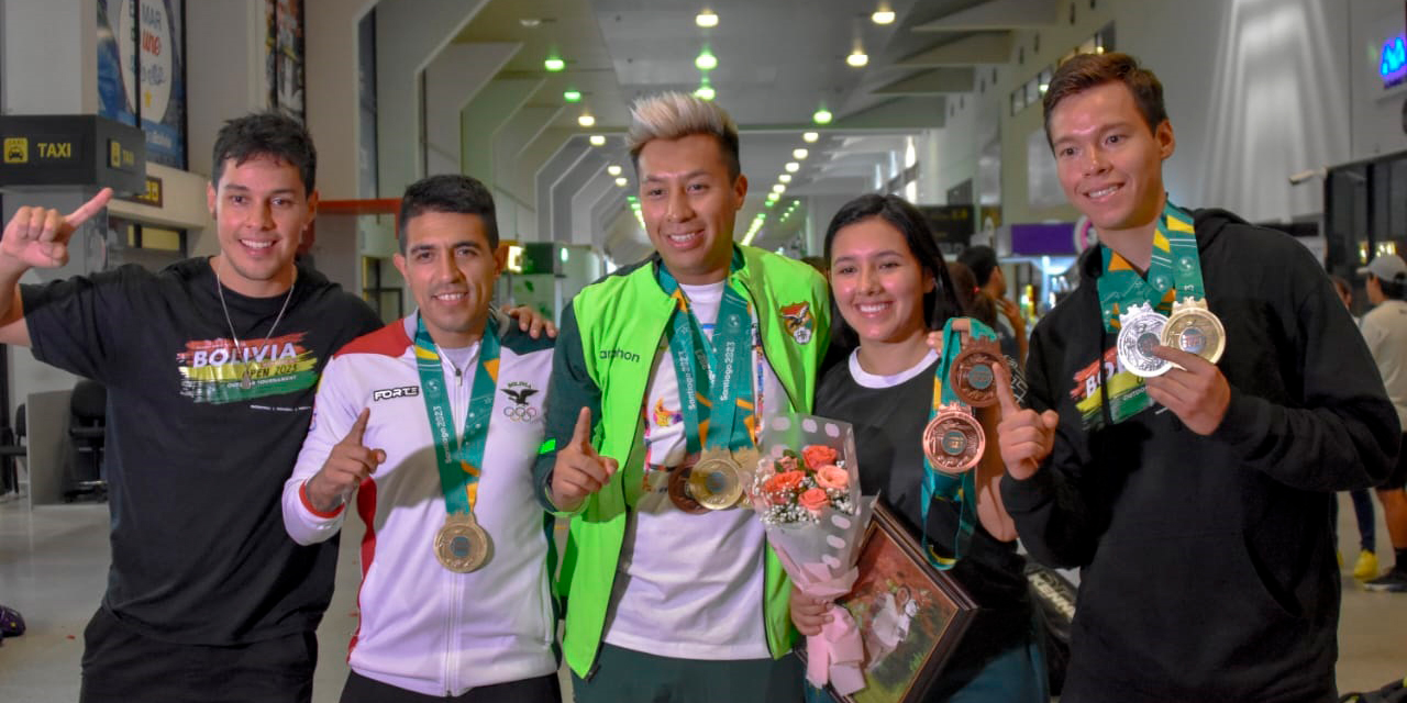 Los integrantes del equipo de ráquetbol que lograron medallas para el país. Fotos:  Min. De Salud y Deportes