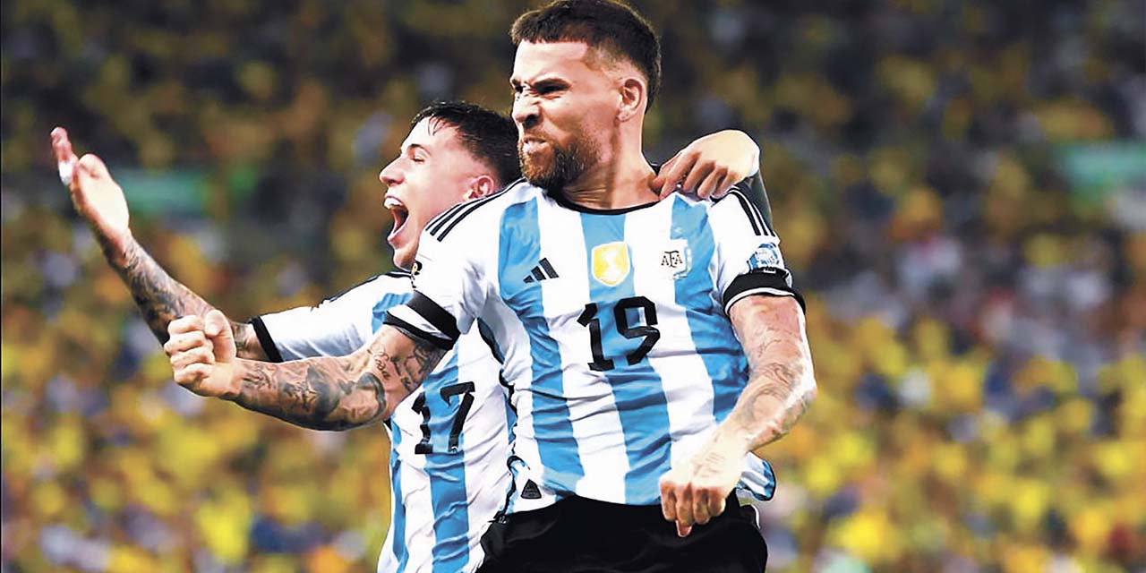 Nicolás Otamendi (19) celebra su conquista, la que le dio el triunfo al seleccionado argentino en el Maracaná. | Foto: Télam