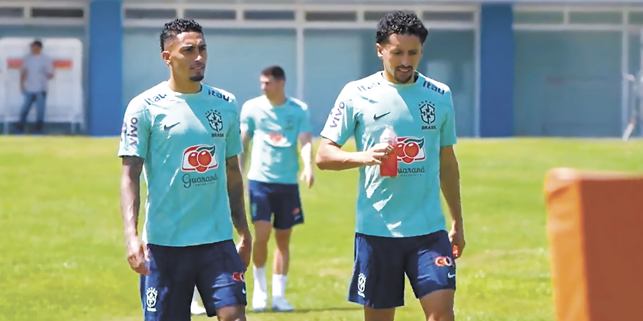 Raphinha y Marquinhos, dos importantes valores en la estructura titular de la selección brasileña. // FOTO: @CBF_Futebol