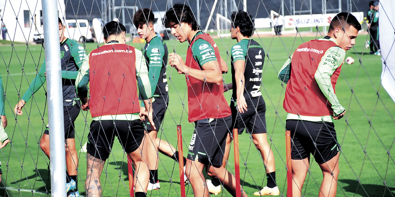 Martins en una de sus últimas prácticas en la Selección nacional. | Foto: APG/FBF