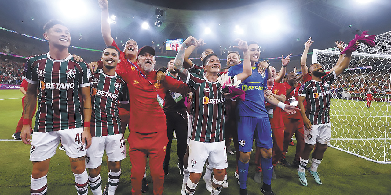 Jugadores de Fluminense festejan la clasificación a la final. | Foto: Milenio