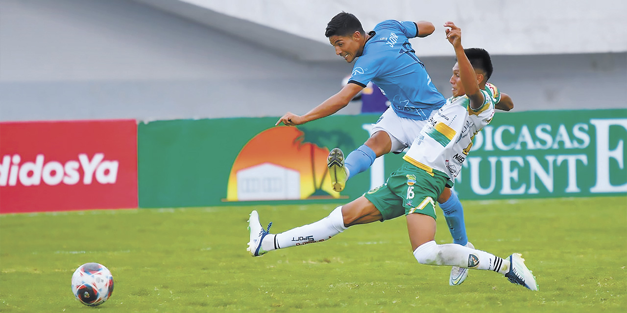 Jugadores de San Antonio festejan sus goles y el triunfo que los acerca a la División Profesional. | Foto: APG