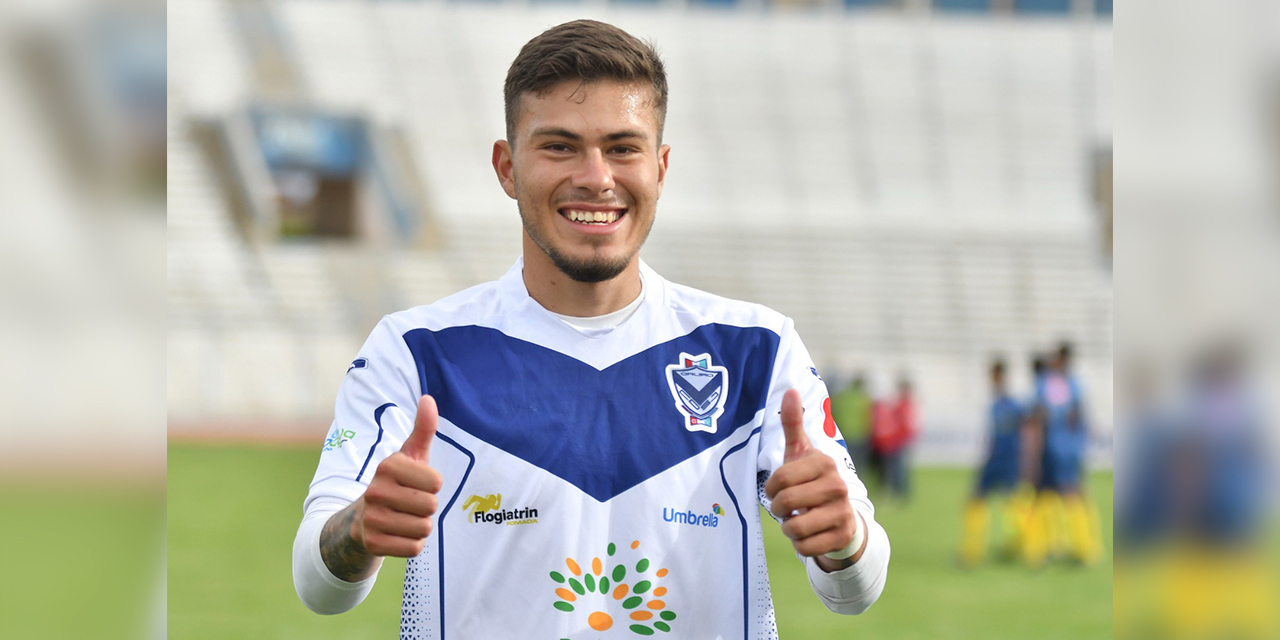 Roler Ferrufino se quedará a jugar esta temporada en el club GV San José de Oruro. Foto: APG