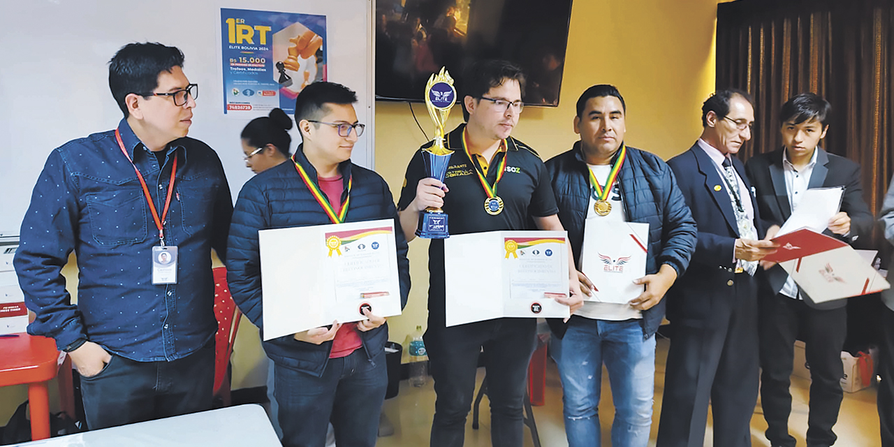 Los ganadores del certamen de ajedrez, en varones.