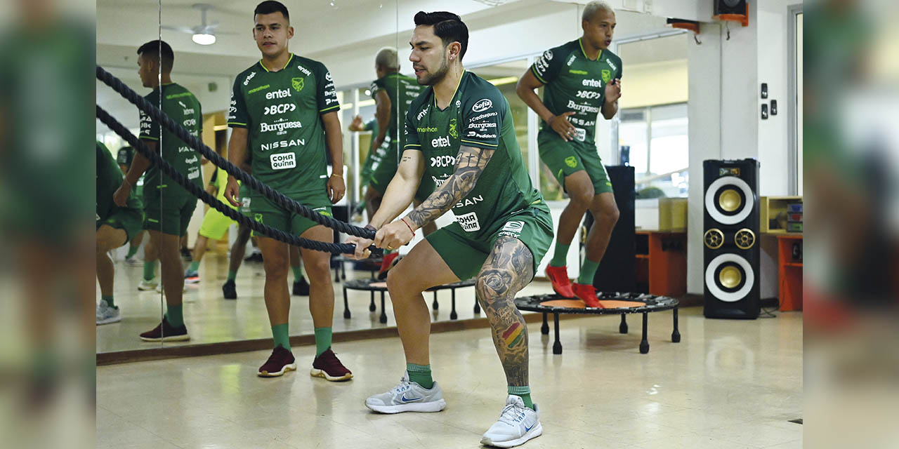 Los seleccionados en plena sesión de gimnasio. | Foto: FBF