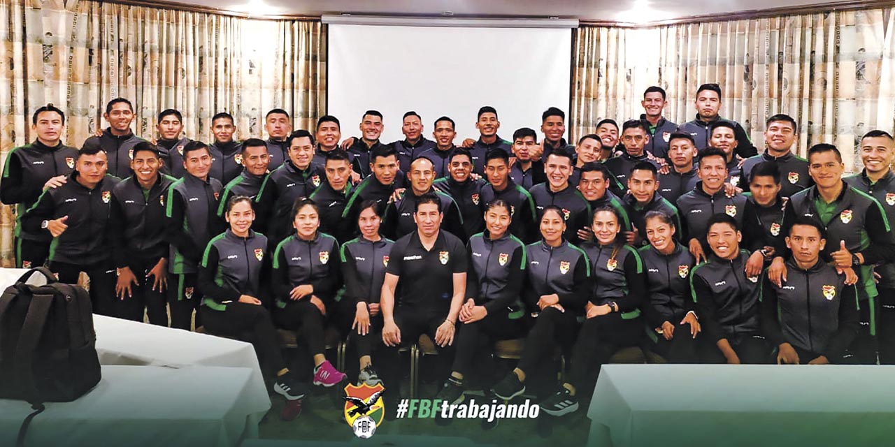 Los nuevos árbitros del fútbol boliviano podrían adelantar su debut para dirigir partidos de la División Profesional.