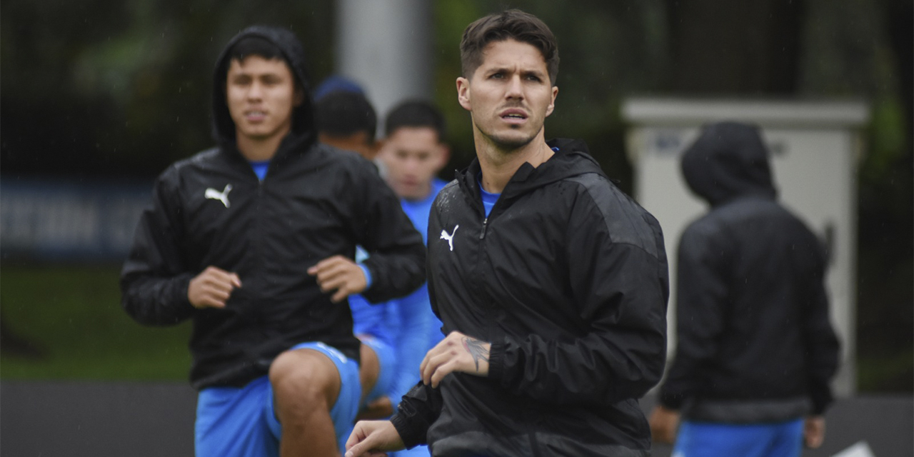 Patricio Rodríguez, la carta de buen  juego y gol de la Academia. 