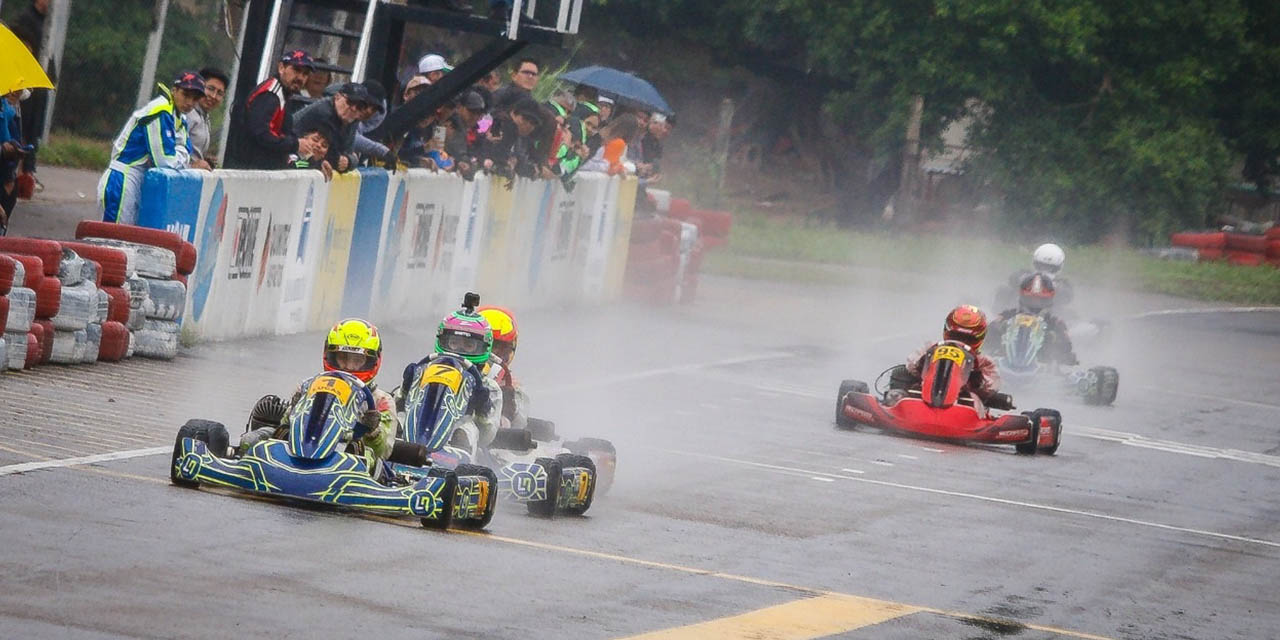 Una escena de la primera competencia nacional de karting.