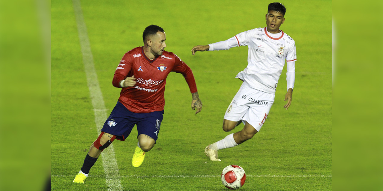 Una escena del partido que jugaron los equipos de Real Santa Cruz y Wistermann, en la capital cruceña.