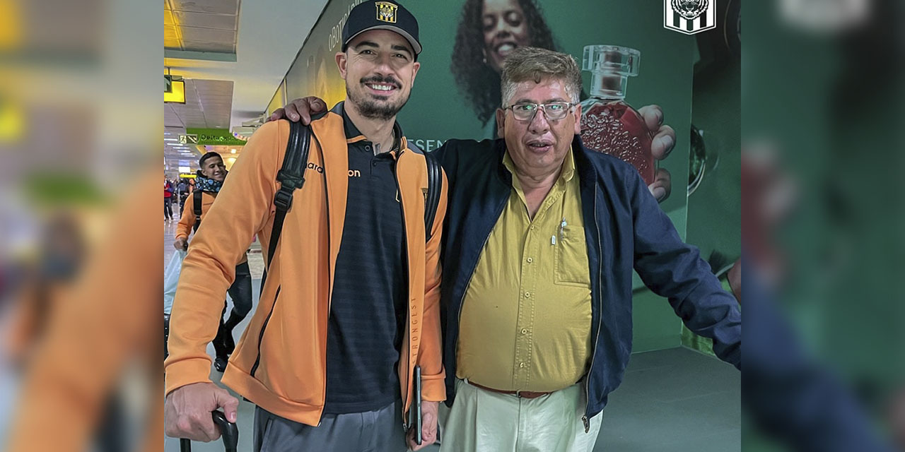 Guillermo Viscarra (izq.) antes del viaje junto al titular del Tigre, Ronald Crespo.