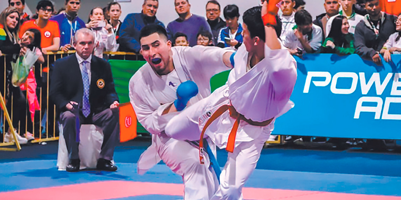 Una incidencia del Sudamericano de Karate, que se disputa en Santa Cruz. Foto: FEBOKA