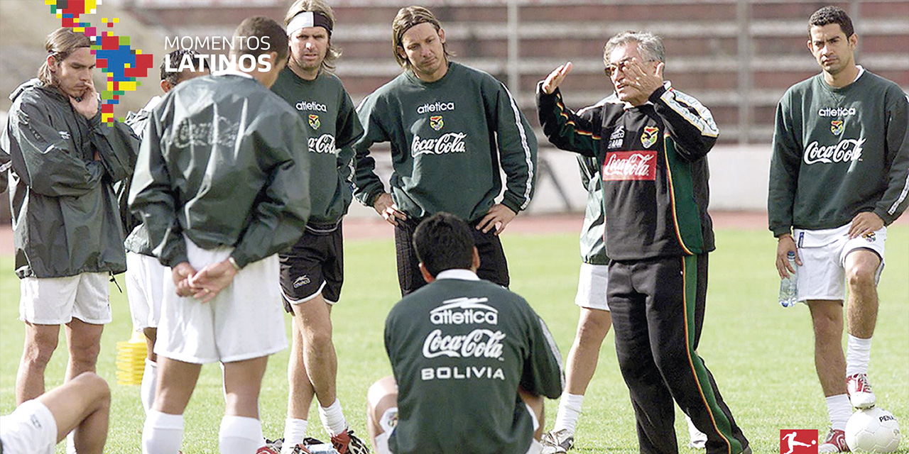 Blacut jugó y dirigió a la Selección boliviana. En la foto aparece en la última etapa en 2004. | Foto: Archivos