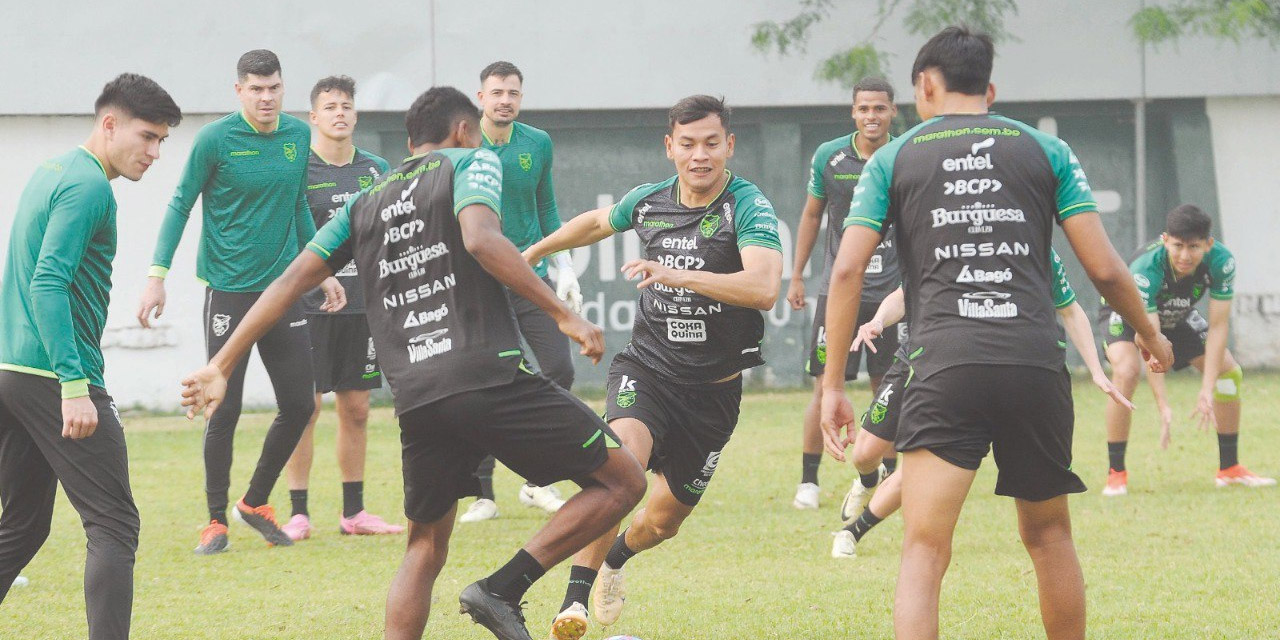 La Selección en la práctica en la cancha de Oriente.