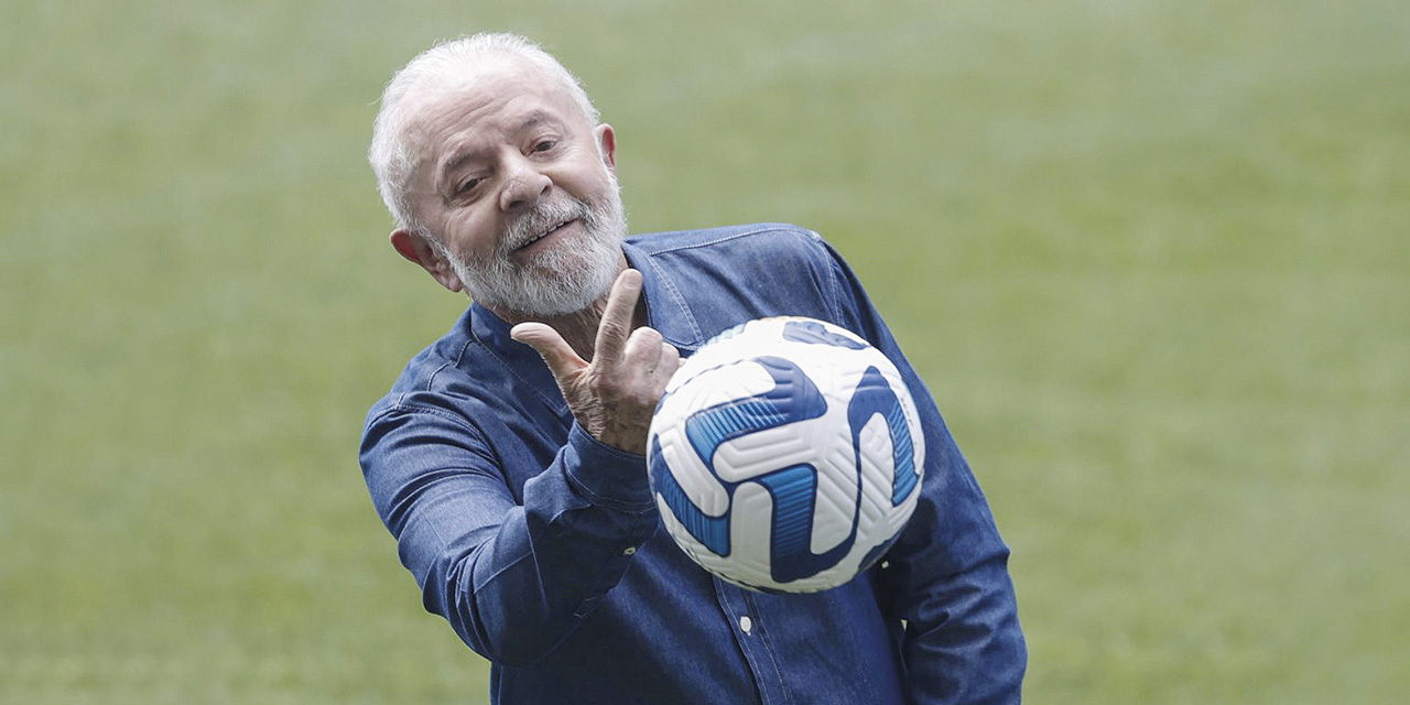 El presidente de Brasil, Luiz Inácio Lula da Silva, dijo que no está conforme con la actuación de la selección de su país. | Fotos: Archivo / @LaRoja