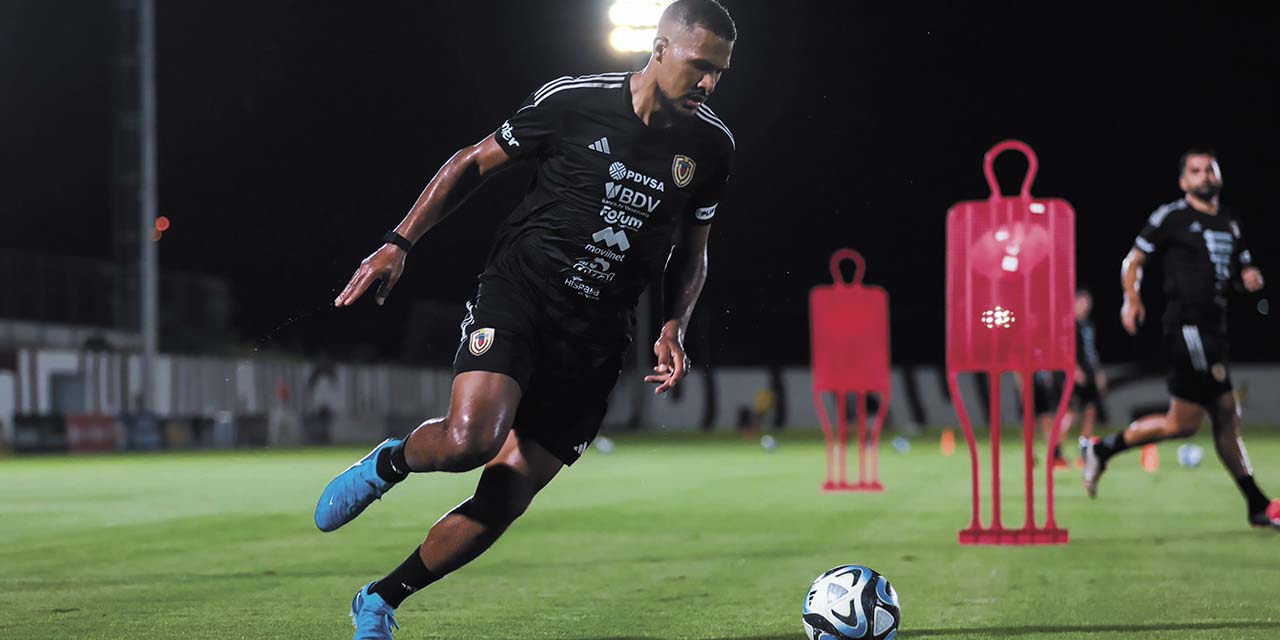 Salomón Rondón en la preparación de Venezuela.