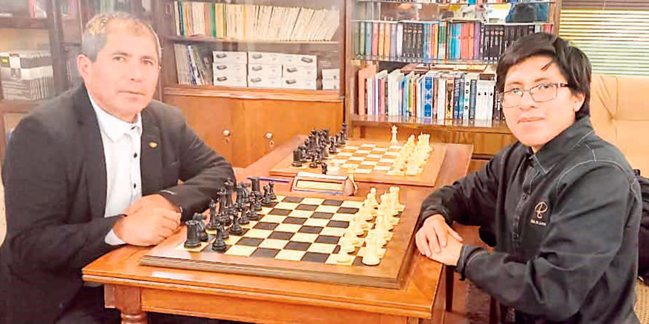 El peruano Julio Granda (izq.) junto a Maveric Mayta, ambos competirán en el torneo. Foto: Maveric Mayta