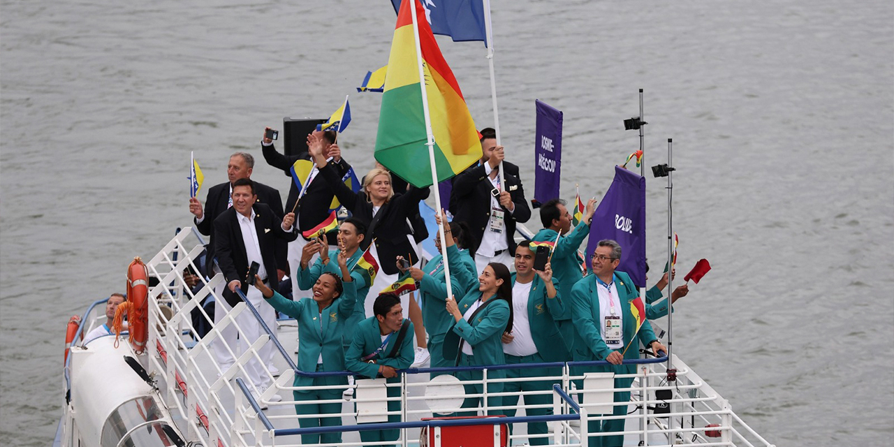 El paso de la representación nacional. Fotos: Cob/OLYMPICS.COM