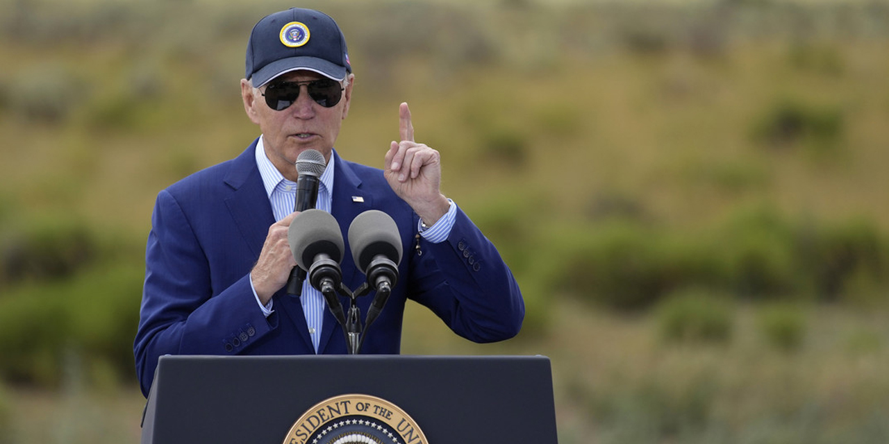 El presidente de EEUU, Joe Biden, habla en el aeródromo de Red Butte, cerca del Gran Cañón, en Tusayan (Arizona). | Foto: Tomada de RT