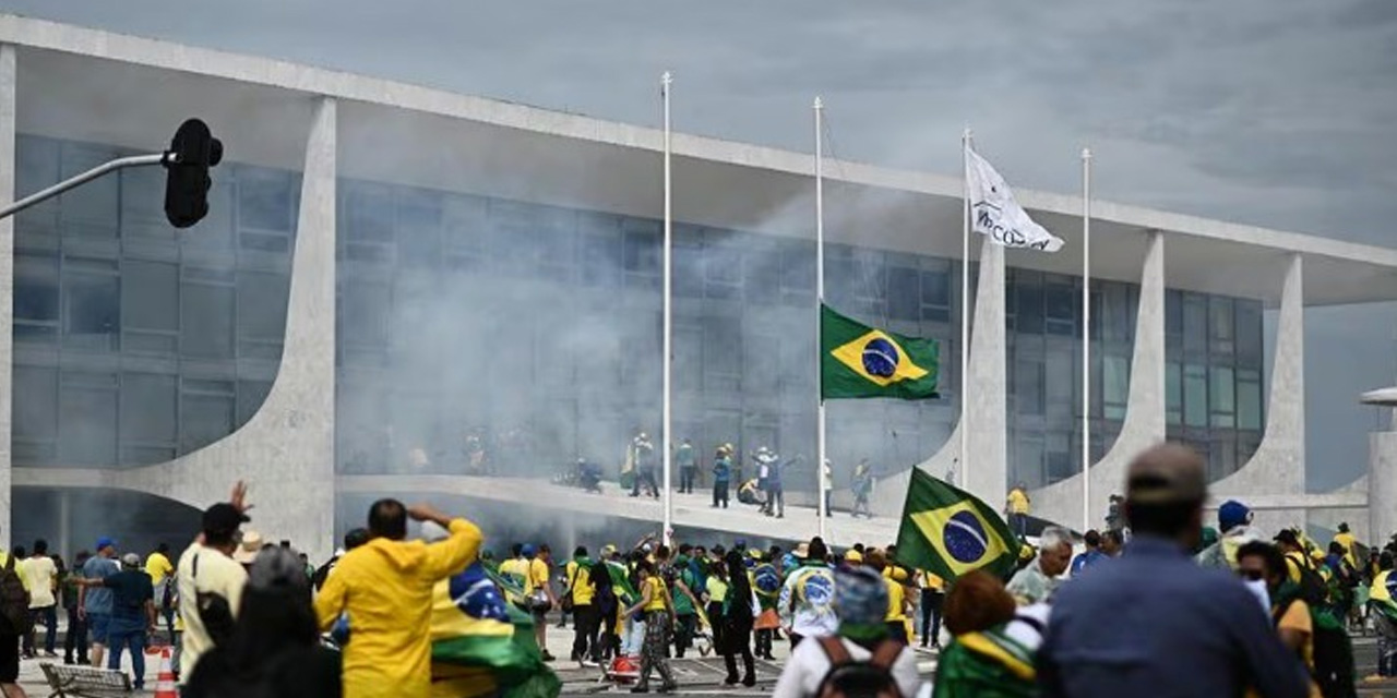 Irrupción violenta a los poderes en Brasil a poco de asumir Lula da Silva. | Foto: RRSS