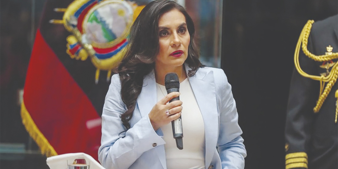 La vicepresidenta Verónica Abad.