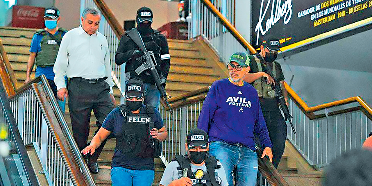 Efectivos policiales allanaron el aeropuerto de Viru Viru por el caso droga-Barajas. Foto: APG