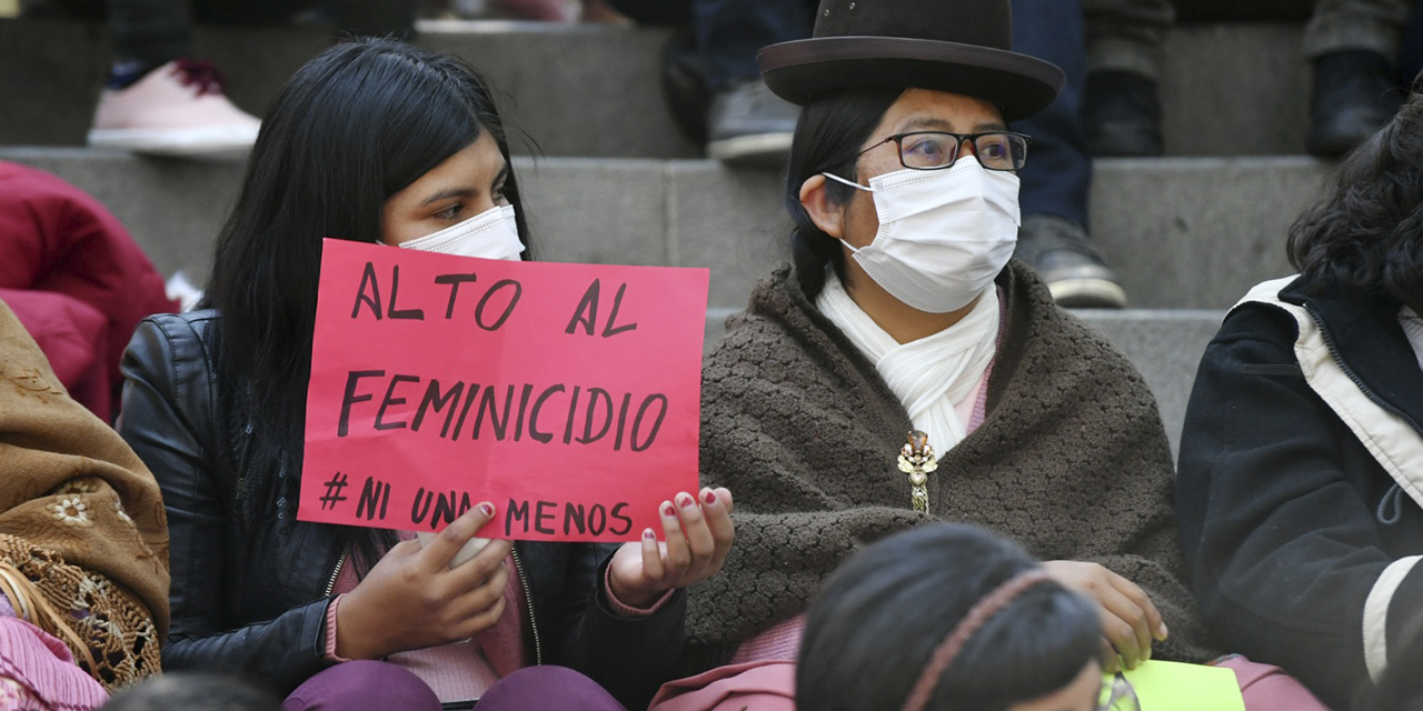 Mujeres piden parar los feminicidios en el país. (Foto: Archivo)