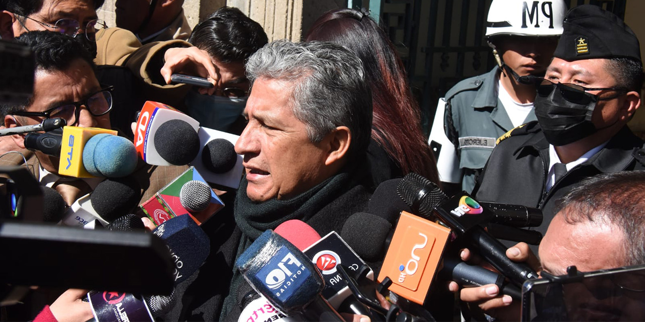 Ministro de Defensa aclara que se apoyó como Estado en circuito Oscar Crespo Solíz 