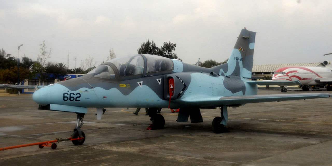 Un avión K8 de la Fuerza Aérea Boliviana.