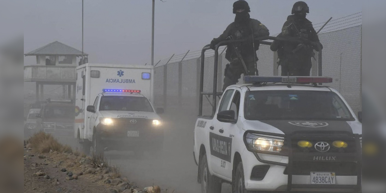 Traslado de Camacho a un hospital de El Alto, 6 de septiembre. | Foto: APG.