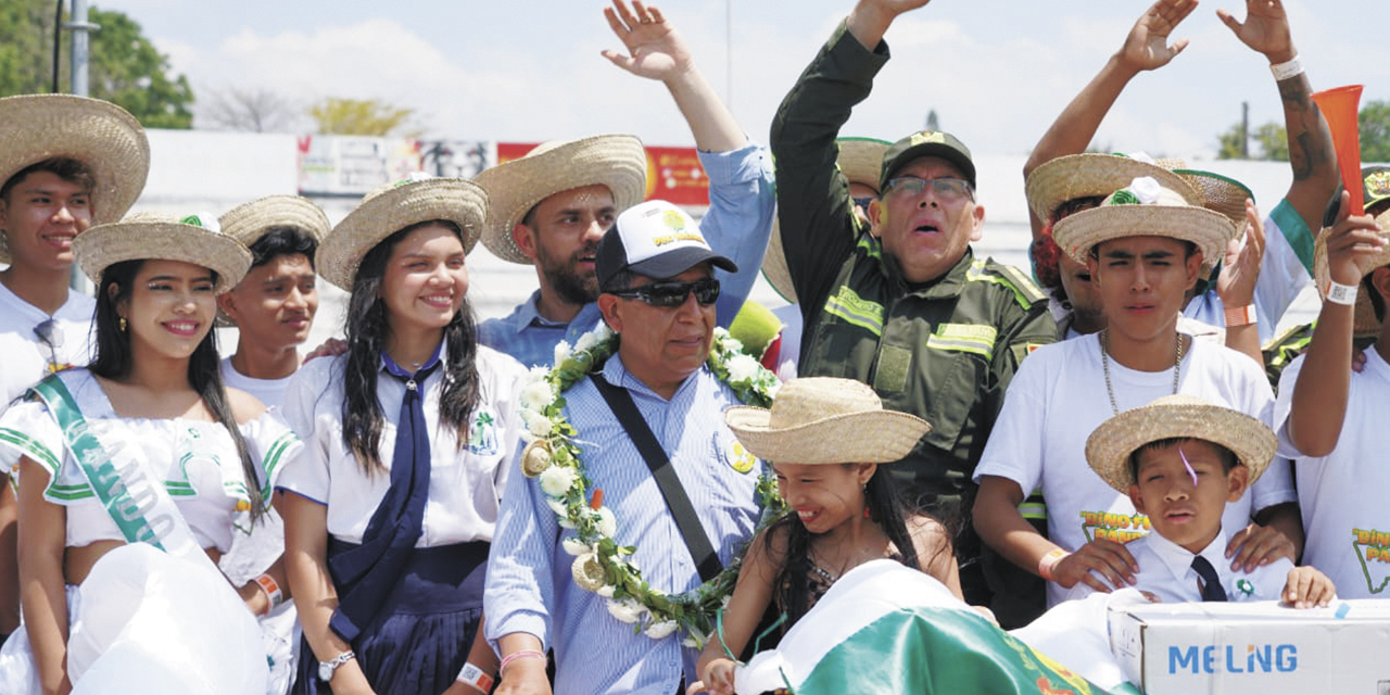 El Vicepresidente en la conclusión del Dinofest en Santa Cruz. | Foto: Ministerio de Gobierno