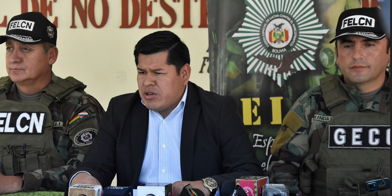 El viceministro Jaime Mamani en conferencia de prensa sobre el operativo en El Alto. Foto:  VIC. de Defensa Social