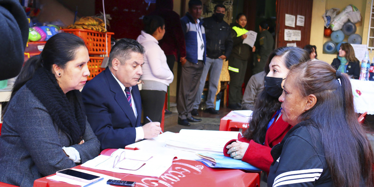 Privadas de libertad tuvieron una audiencia con personal del Tribunal de Justicia de Cochabamba. | Foto: TDJC