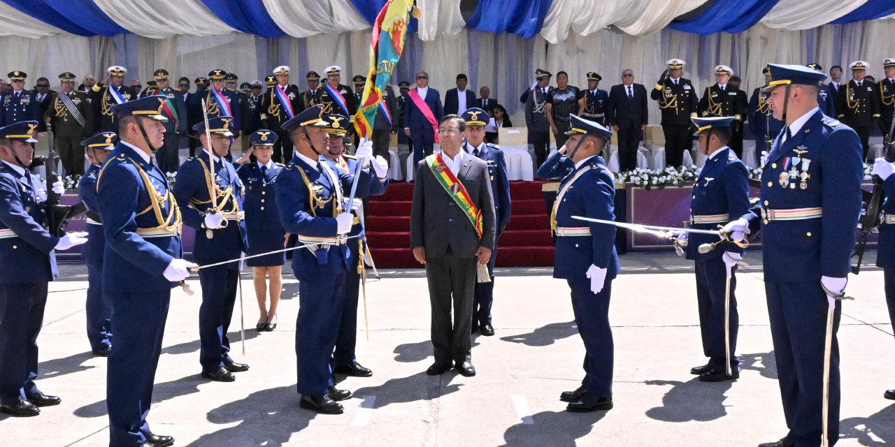 El presidente Luis Arce conmemora 100 años de la FAB.