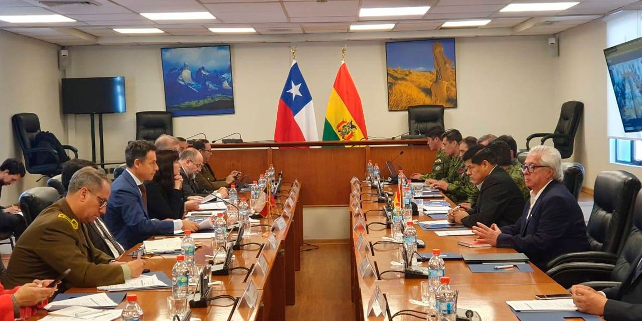 Reunión de autoridades bolivianas y chilenas