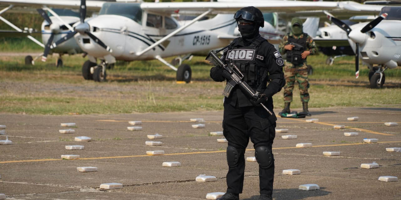 Secuestro de narcóticos y una aeronave. Foto: Archivo ABI